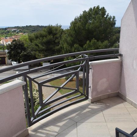 Esperanza Apartment Pula Bagian luar foto