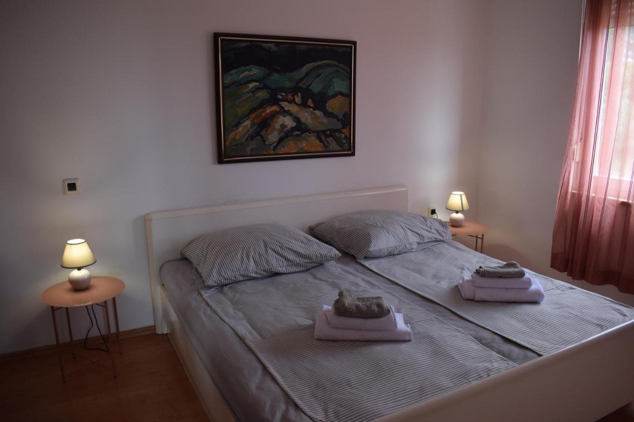 Esperanza Apartment Pula Bagian luar foto