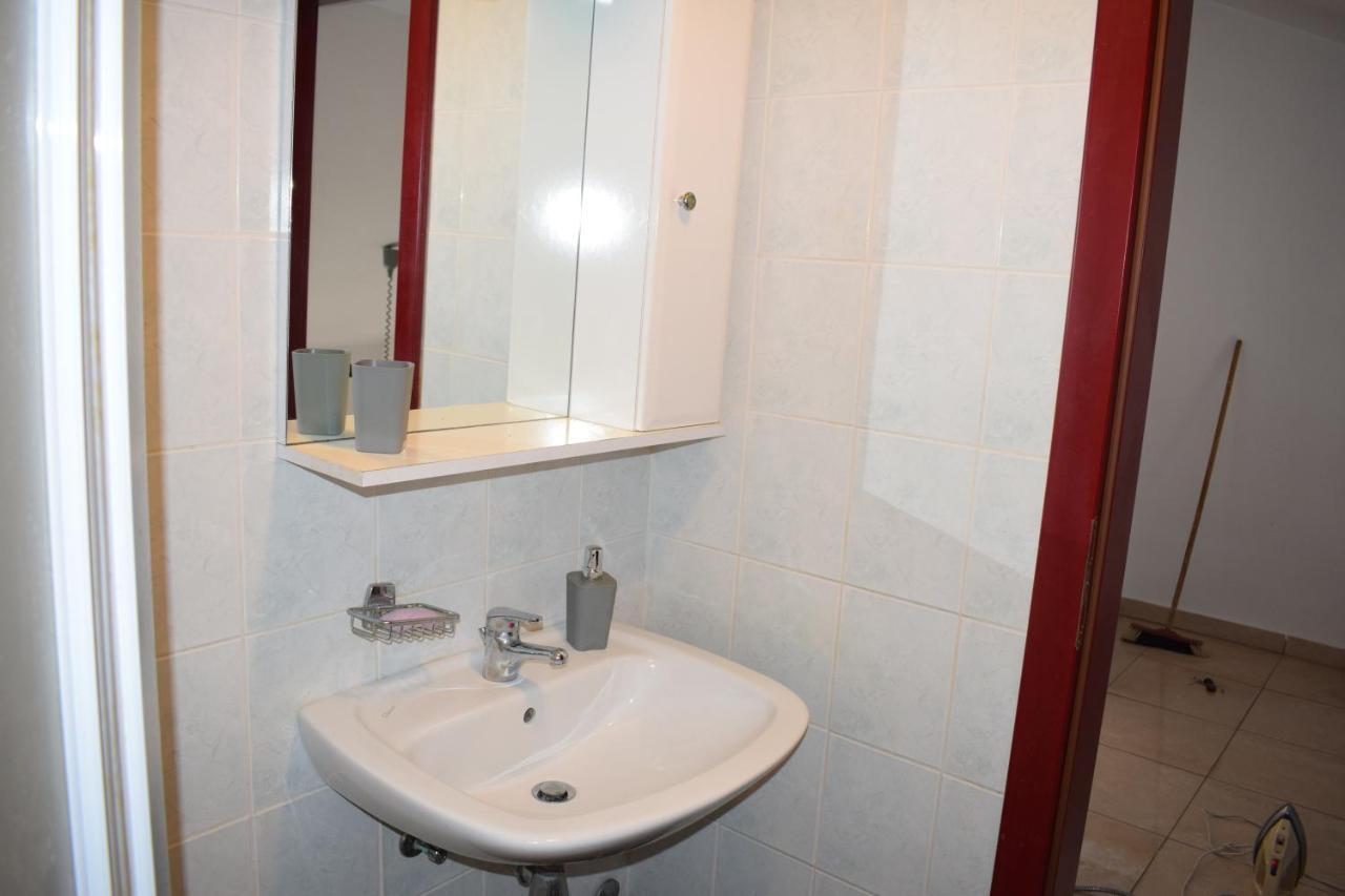 Esperanza Apartment Pula Bagian luar foto