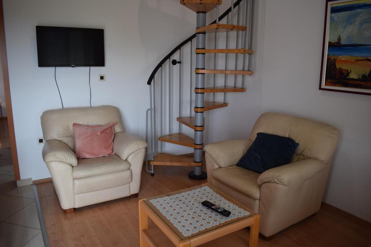 Esperanza Apartment Pula Bagian luar foto